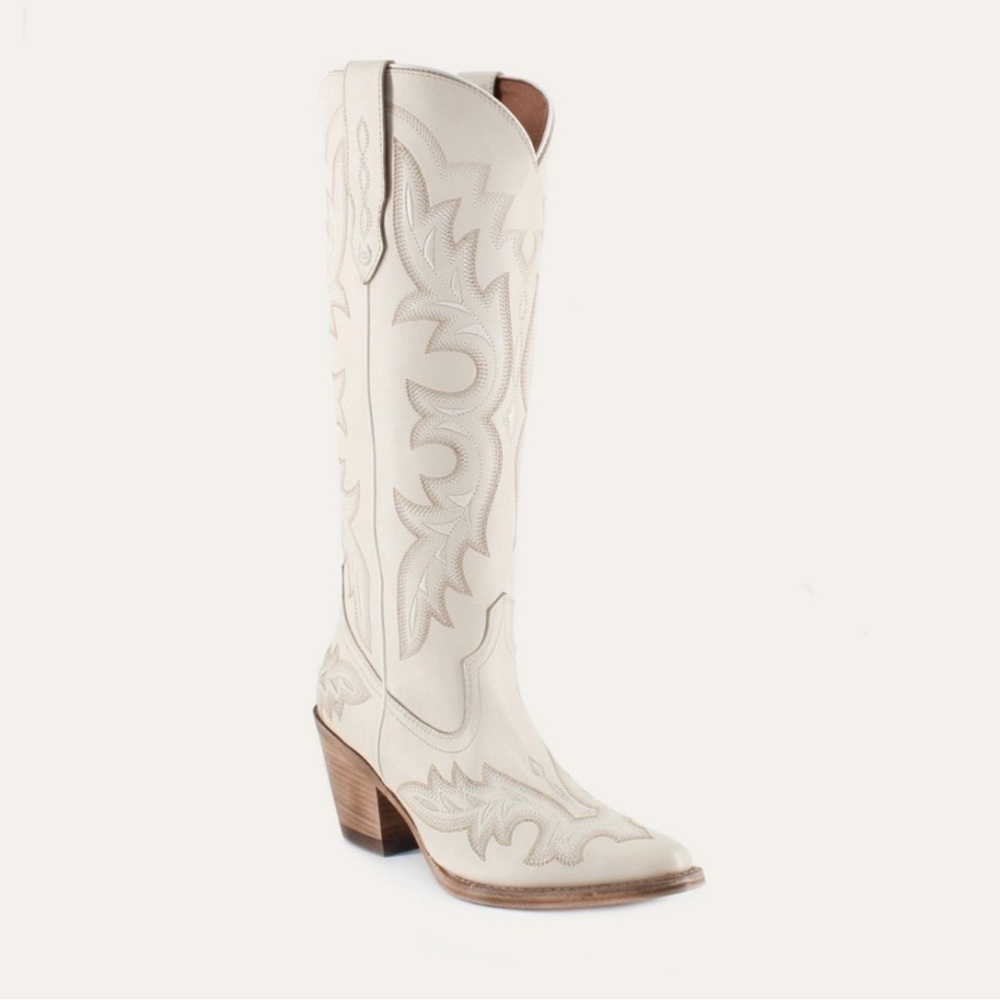 Samira Leather Cowgirl Boots - Chic
Western Style & Comfort - Picture 3 of 12